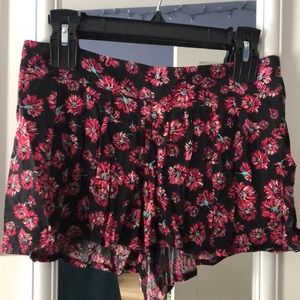 Mudd flowy shorts!